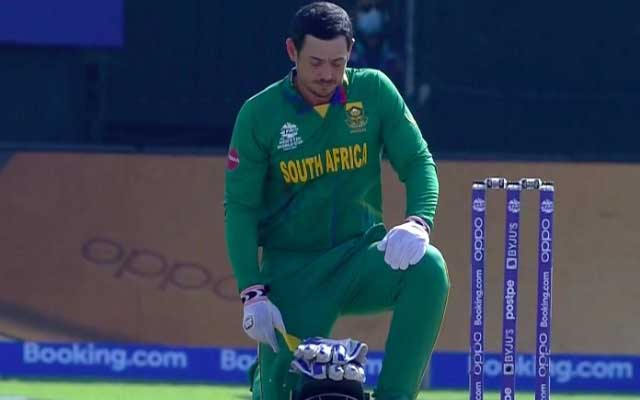 Quinton de Kock taking knee